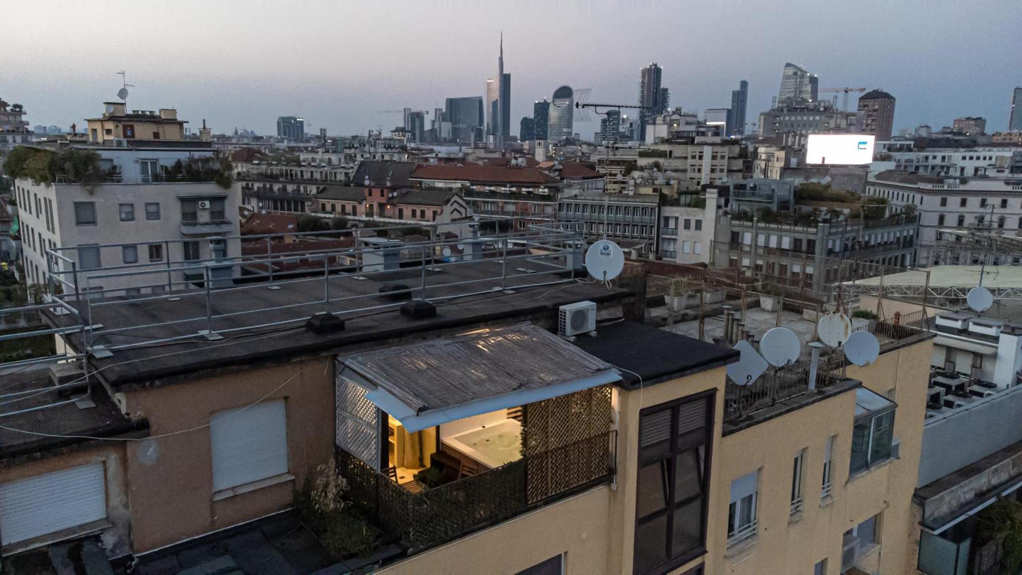 Luxury Penthouse With Jacuzzi & 360 View Rooftop Apartment