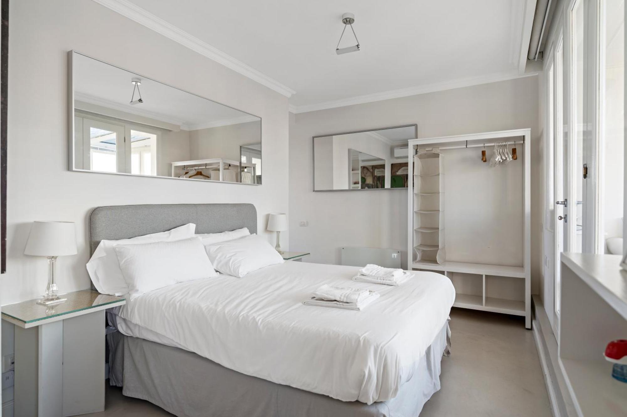 Luxury Penthouse With Jacuzzi & 360 View Rooftop Apartment Mailand