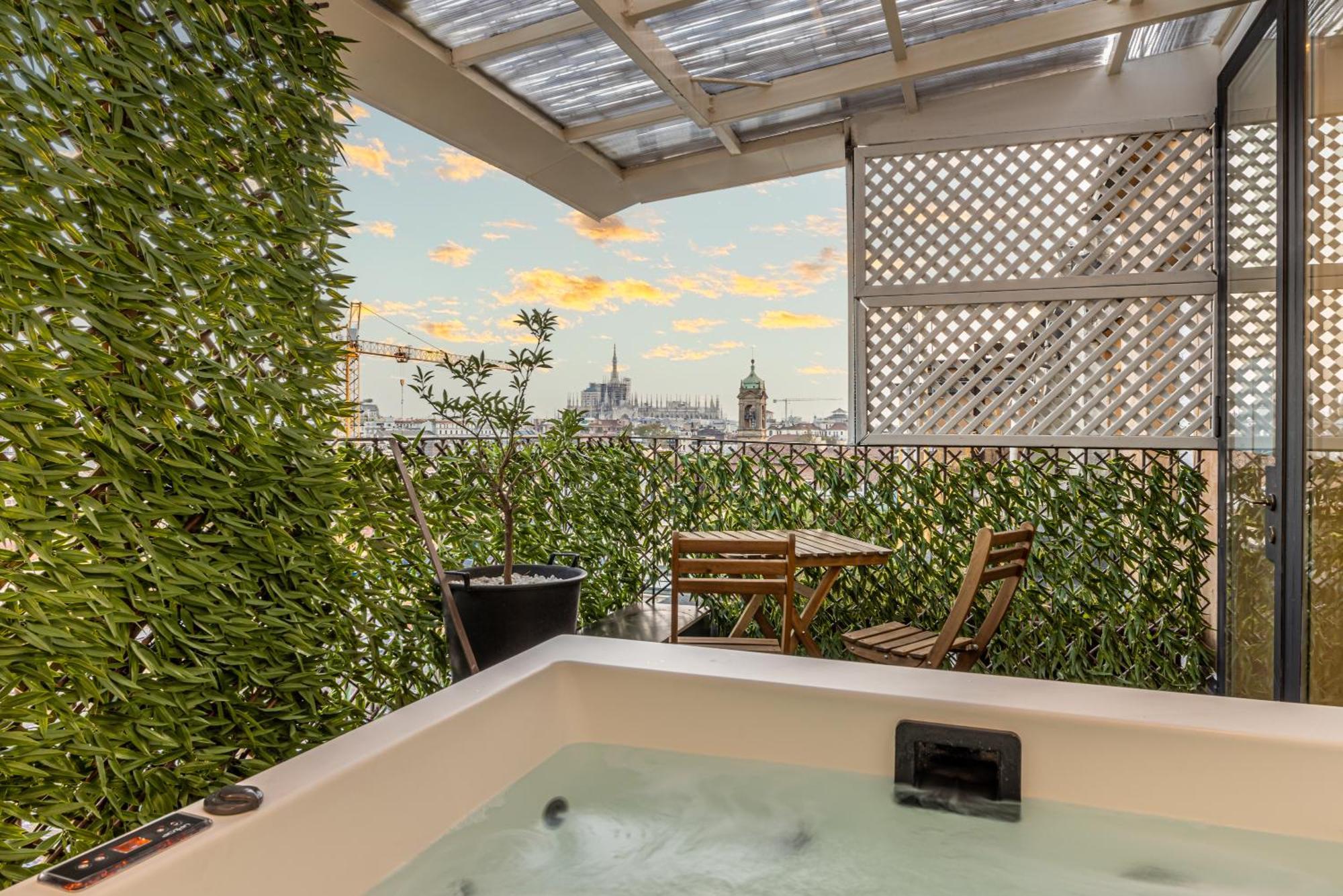 Apartment Luxury Penthouse With Jacuzzi & 360 View Rooftop Mailand