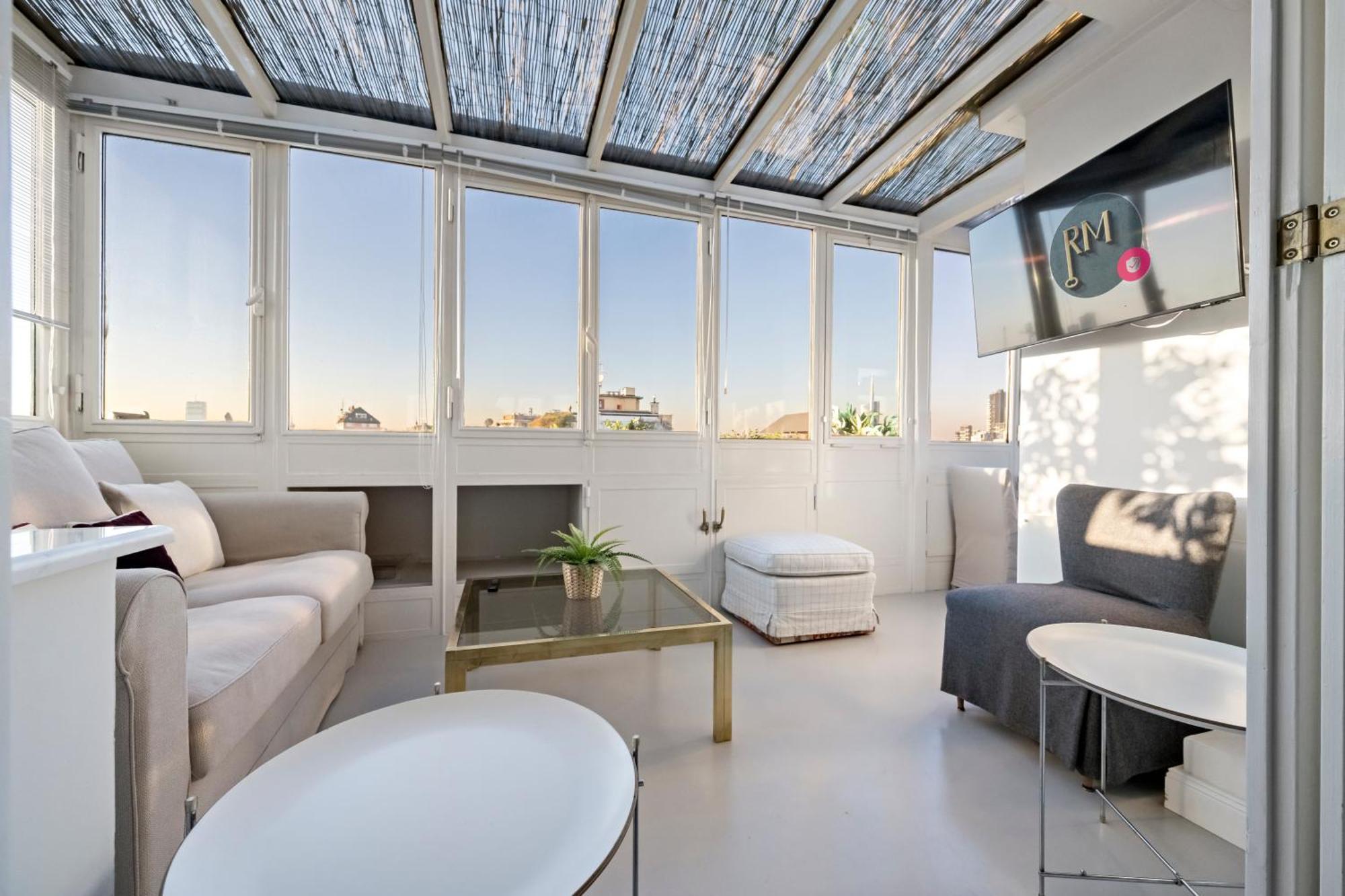 Luxury Penthouse With Jacuzzi & 360 View Rooftop Apartment Mailand
