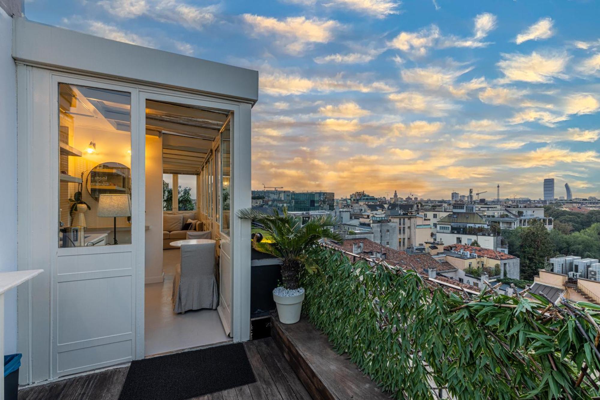 Luxury Penthouse With Jacuzzi & 360 View Rooftop Mailand